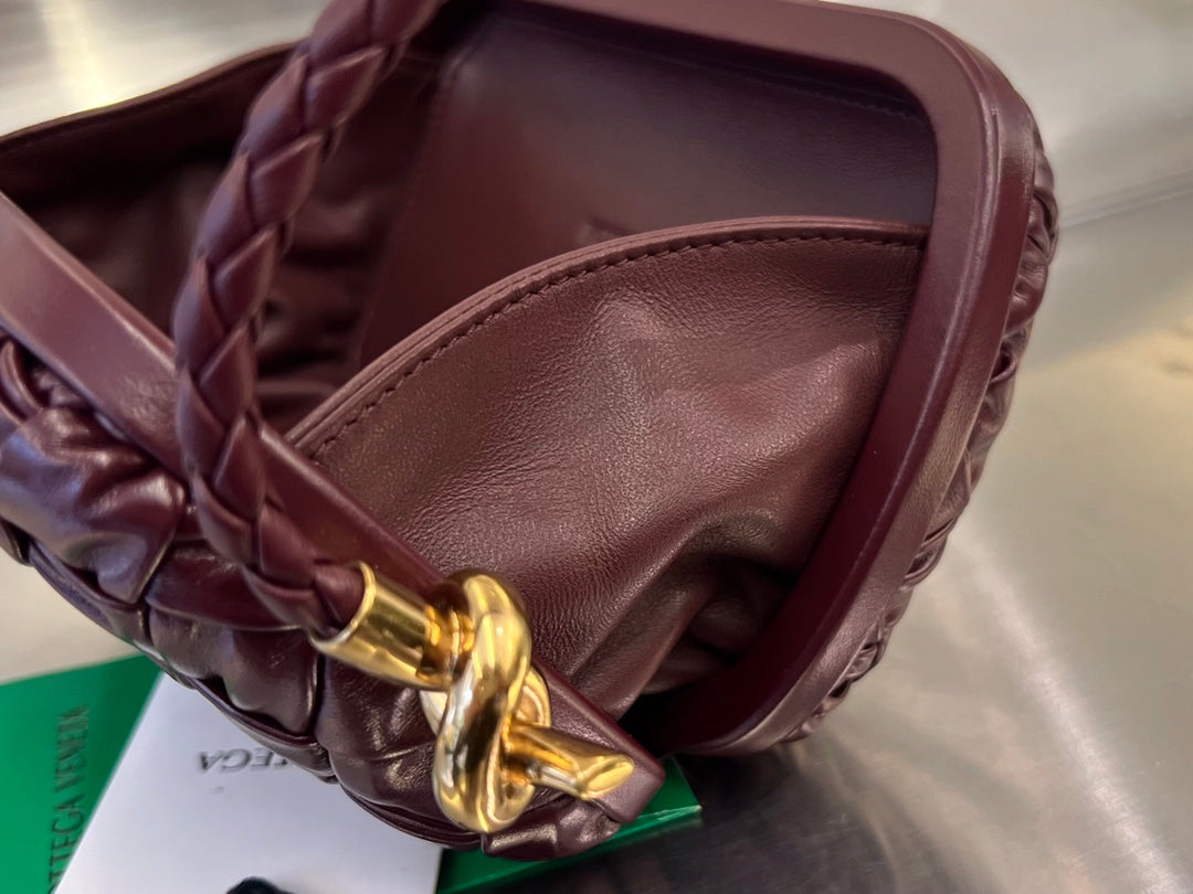 KNOT 20 IN BAROLO LAMBSKIN WITH CHAIN