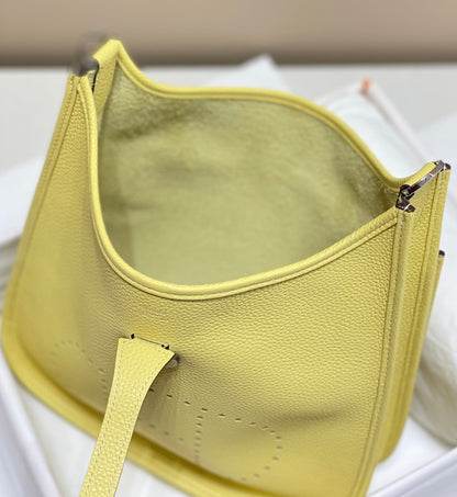 Evelyne 29cm Yellow Togo Shw
