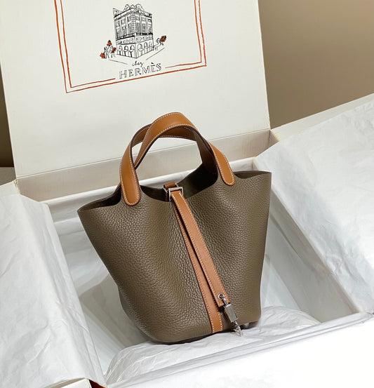 picotin lock 18 etoupe gold togo shw