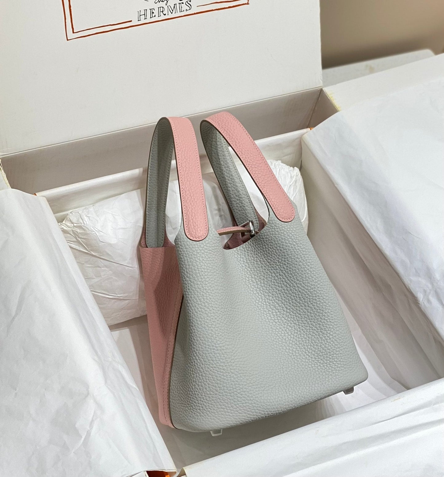 picotin lock 18 pink grey togo shw