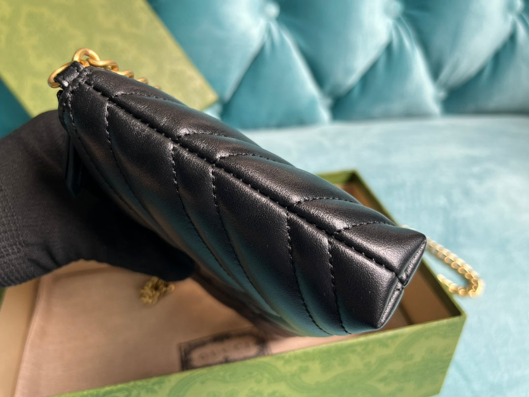 GG MARMONT MINI 22 HANDBAG IN BLACK CALFSKIN