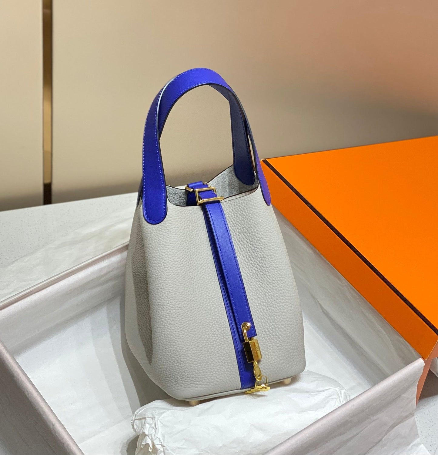 picotin lock 18 white blue togo ghw