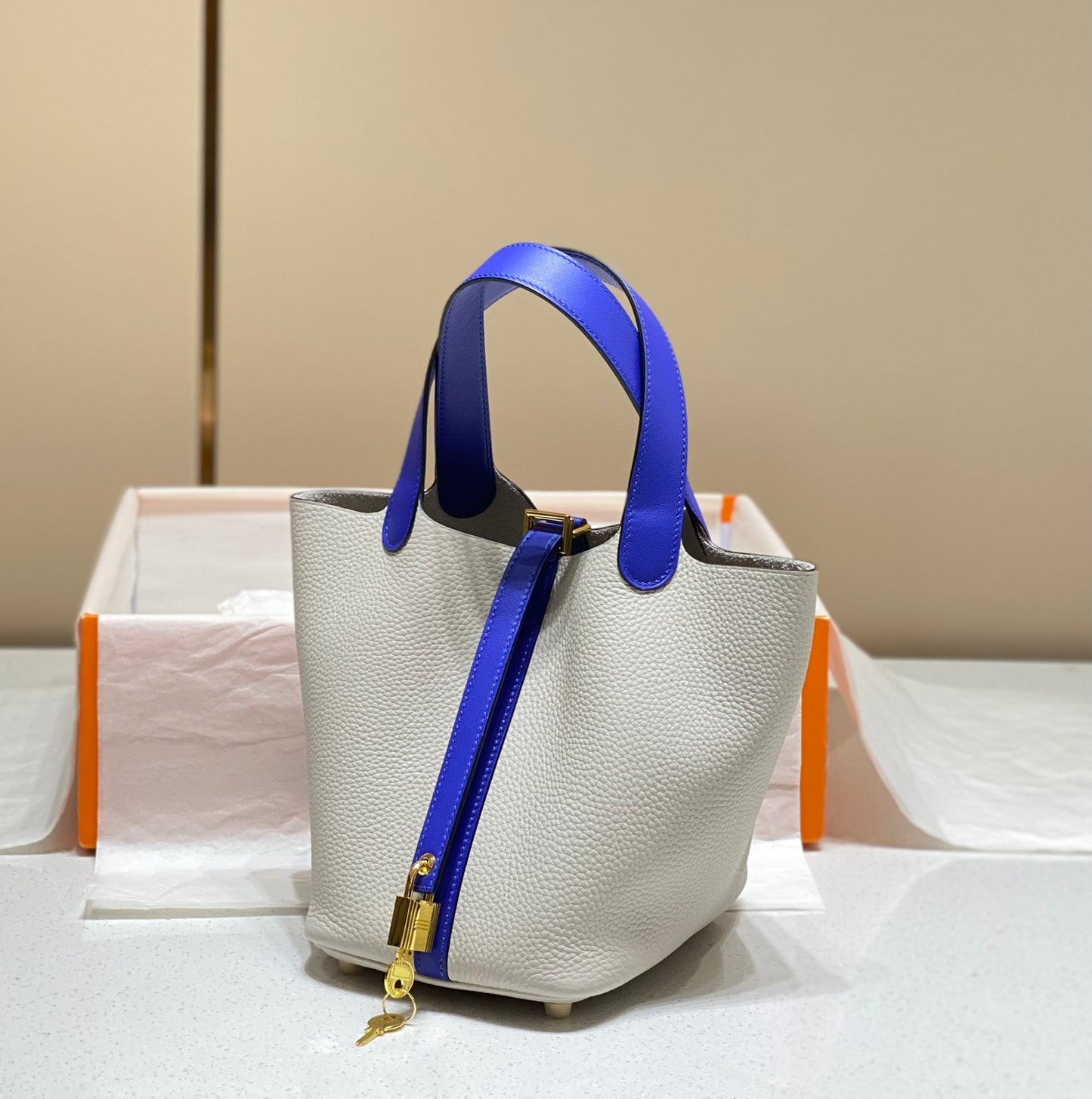 picotin lock 18 white blue togo ghw