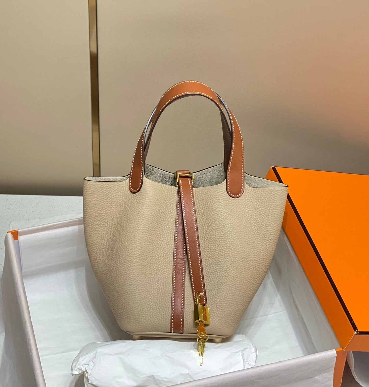 picotin lock 18 beige brown togo ghw