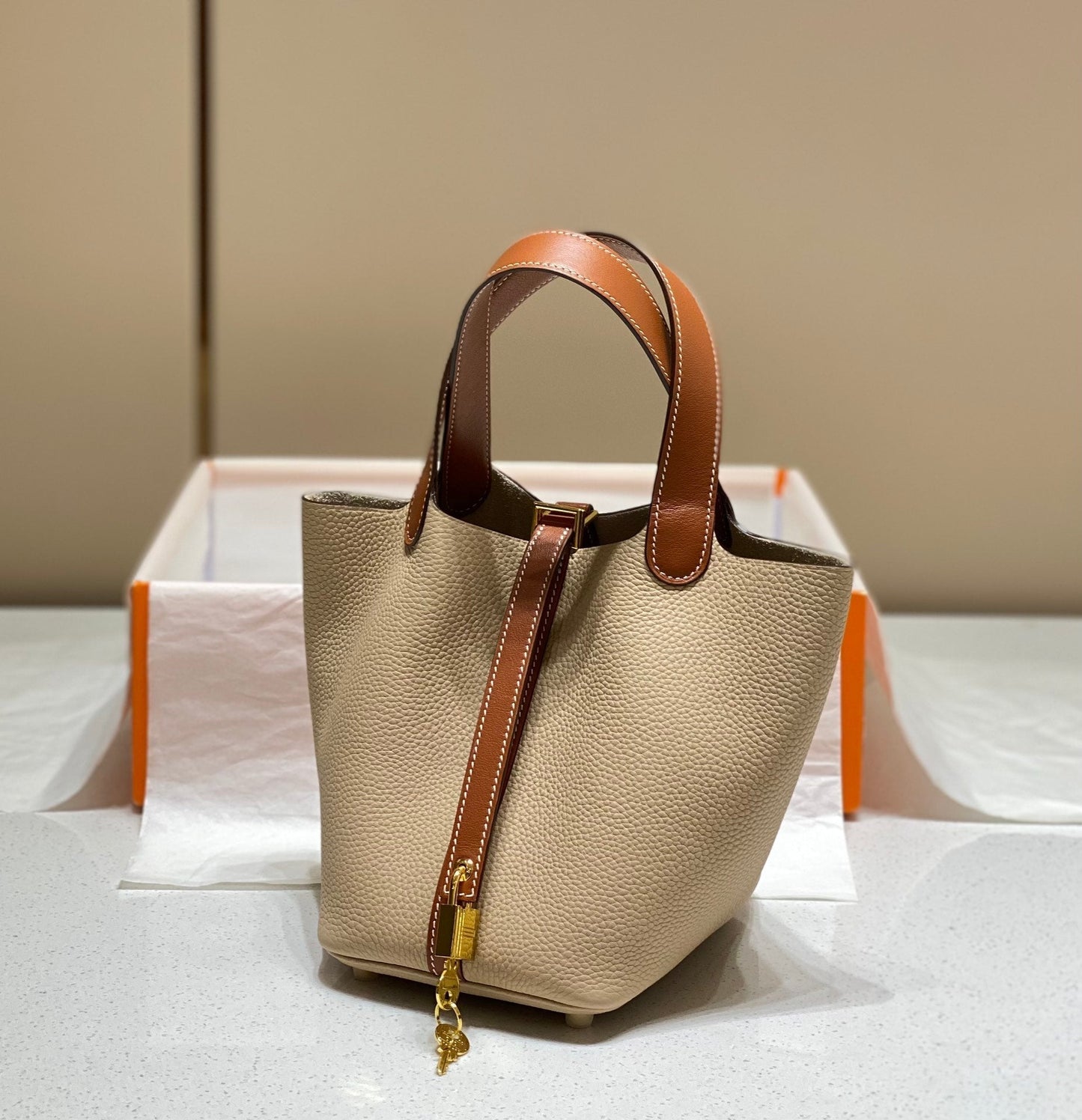 picotin lock 18 beige brown togo ghw