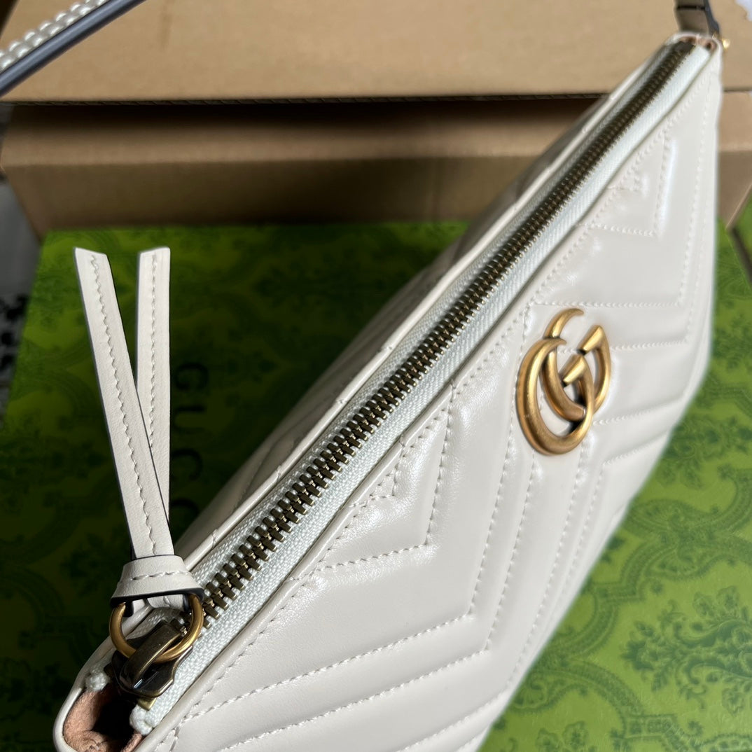 GG MARMONT SMALL 23 HANDBAG IN WHITE CALFSKIN WITH GOLDEN LOGO