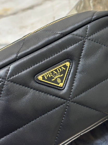 CAMERA BAG 22 IN BLACK TRIANGLE PATTERN QUILTED LAMBSKIN GOLD HARDWARE