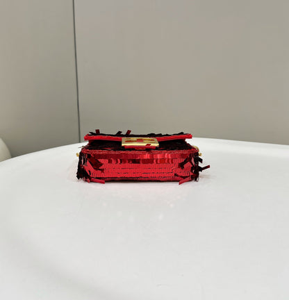 BAGUETTE MINI 19 IN RED SEQUINS GOLD HARDWARE
