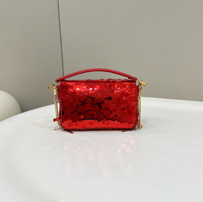 BAGUETTE MINI 19 IN RED SEQUINS GOLD HARDWARE