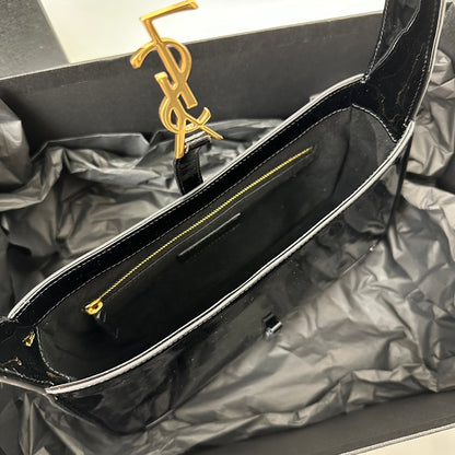 Le 5 a 7 24 Black Shiny Lambskin Ghw