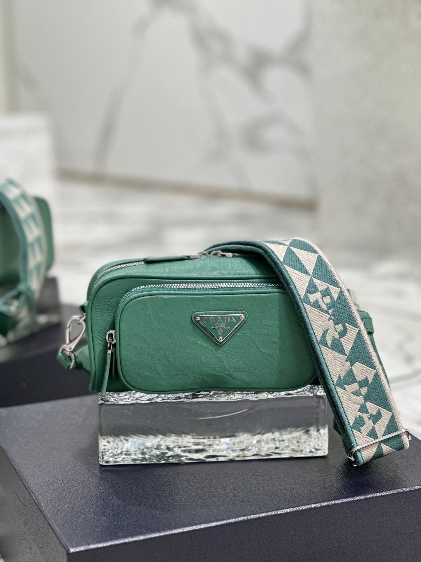 CAMERA BAG 23 IN CASTLETON GREEN WRINKLED LAMBSKIN