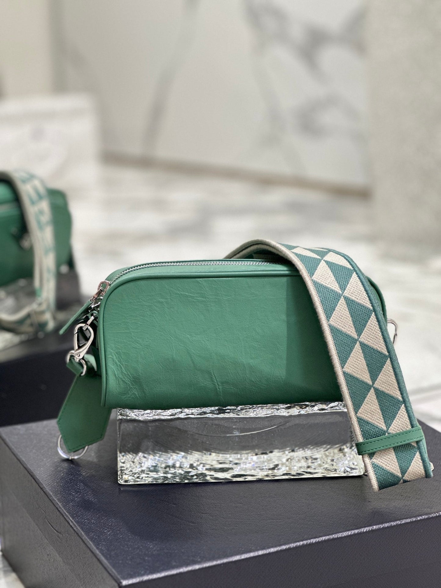 CAMERA BAG 23 IN CASTLETON GREEN WRINKLED LAMBSKIN