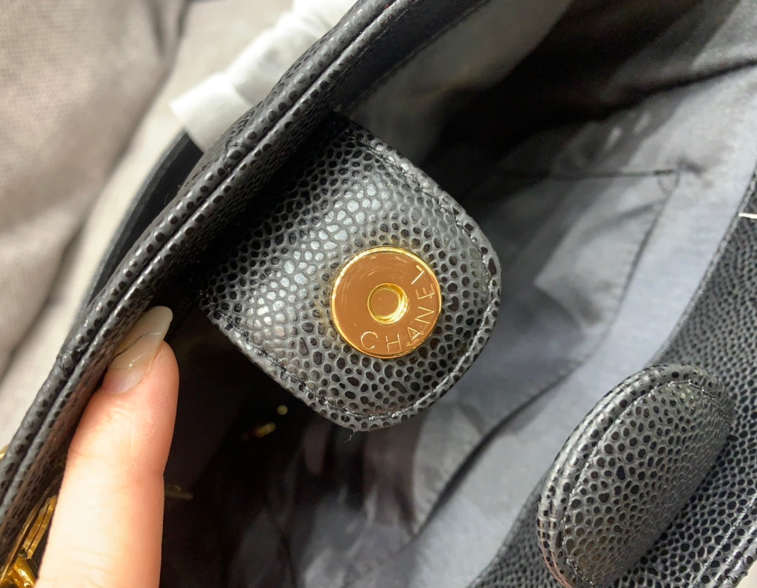 CLASSIC GRAND SHOPPING TOTE BAG 24CM BLACK CAVIAR GOLD HARDWARE