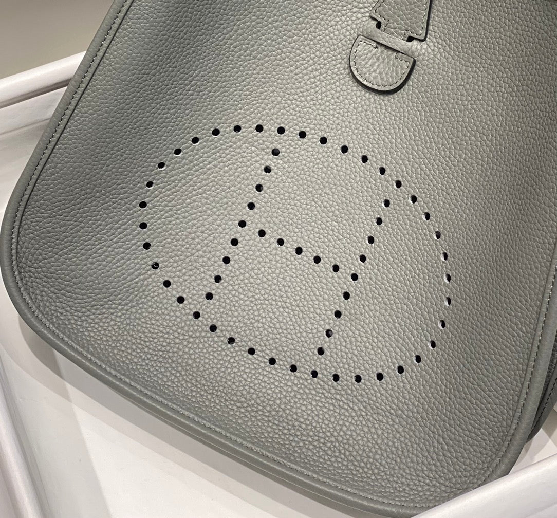 Evelyne 29cm Grey Togo Shw