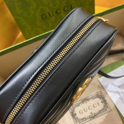 GG MINI 18 MARMONT MATELASS¨¦ BLACK CALFSKIN WITH GOLDEN LOGO