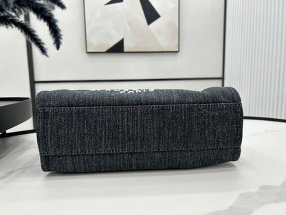 CC Deauville Tweed Bag 33x24x14.5cm Black Leather Gold Hardware 27