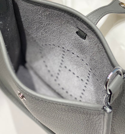 Mini Evelyne 18cm Smoke Grey Togo Silver Hardware