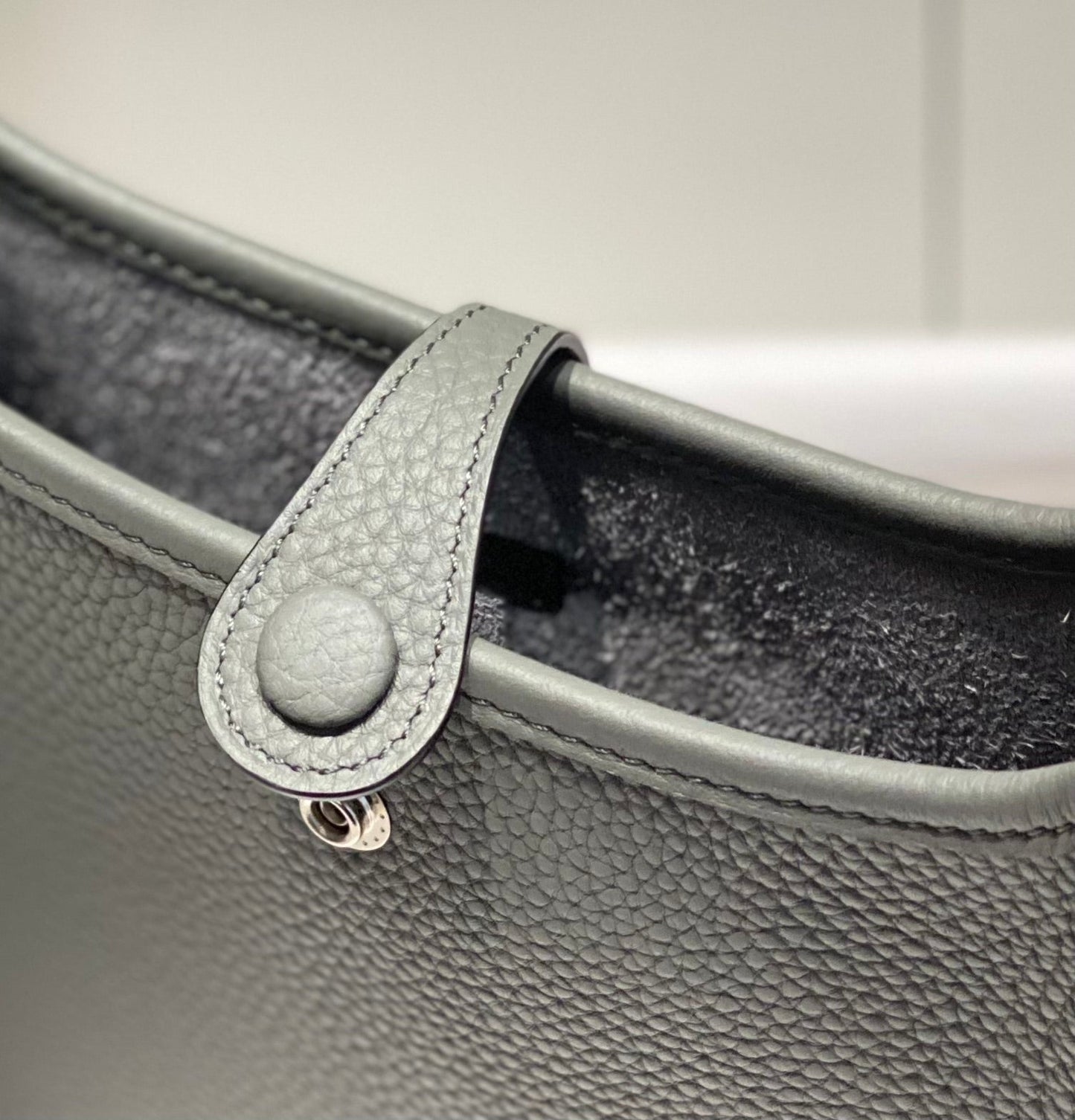 Mini Evelyne 18cm Smoke Grey Togo Silver Hardware