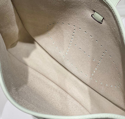 Evelyne 29cm Glacial Green Togo Silver Hardware