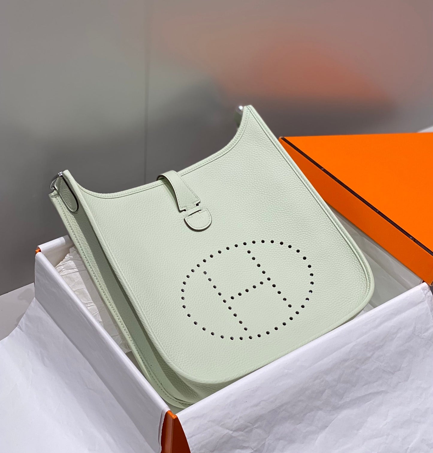 Evelyne 29cm Glacial Green Togo Silver Hardware