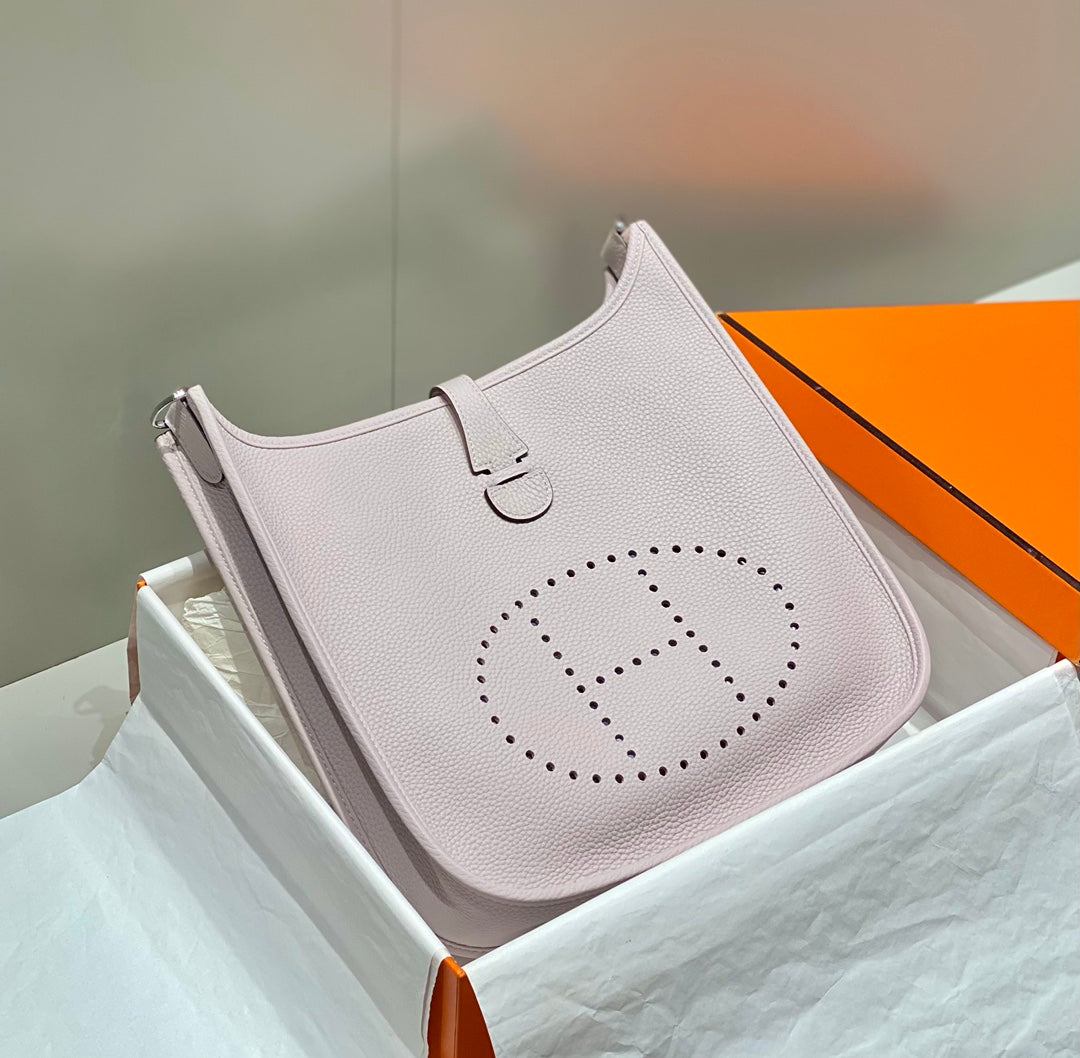 Evelyne 29cm Light Pink Togo Silver Hardware