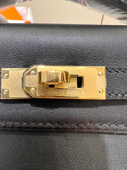 HM KELLY POCHETTE 22CM BLACK SWIFT GOLD HARDWARE