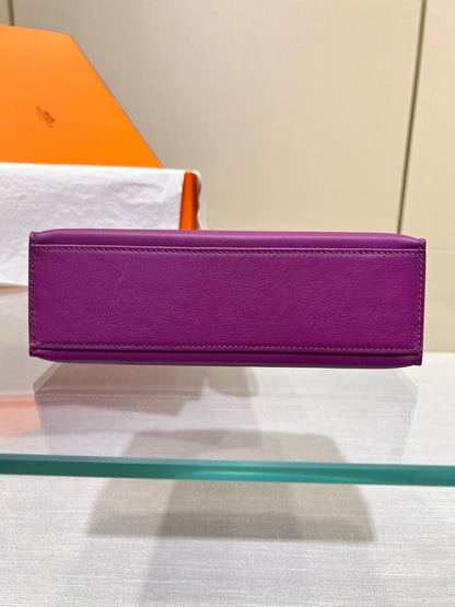 HM KELLY POCHETTE 22CM PURPLE SWIFT GOLD HARDWARE