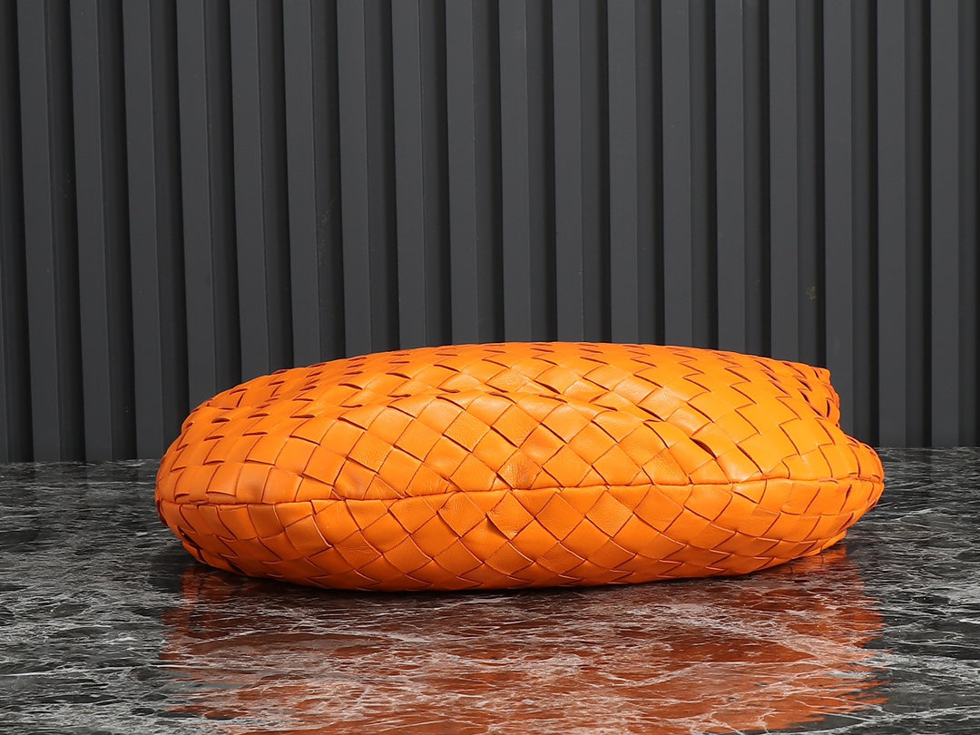 bv teen jodie 36cm orange lambskin