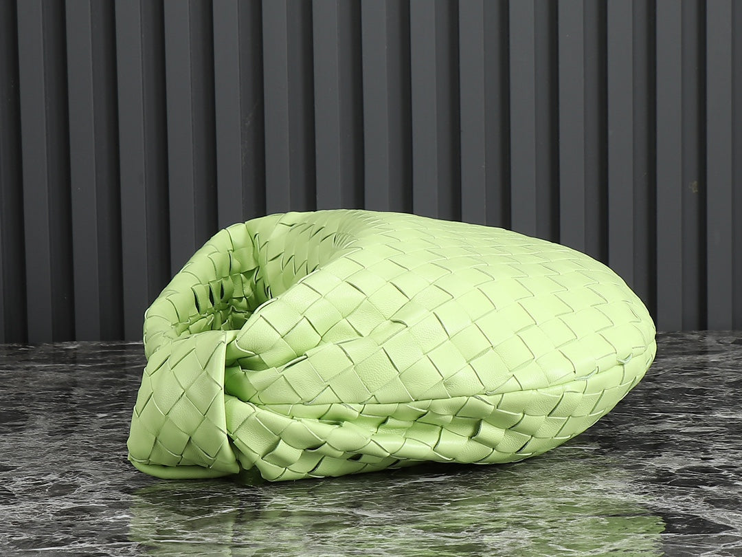 bv teen jodie 36cm light green lambskin