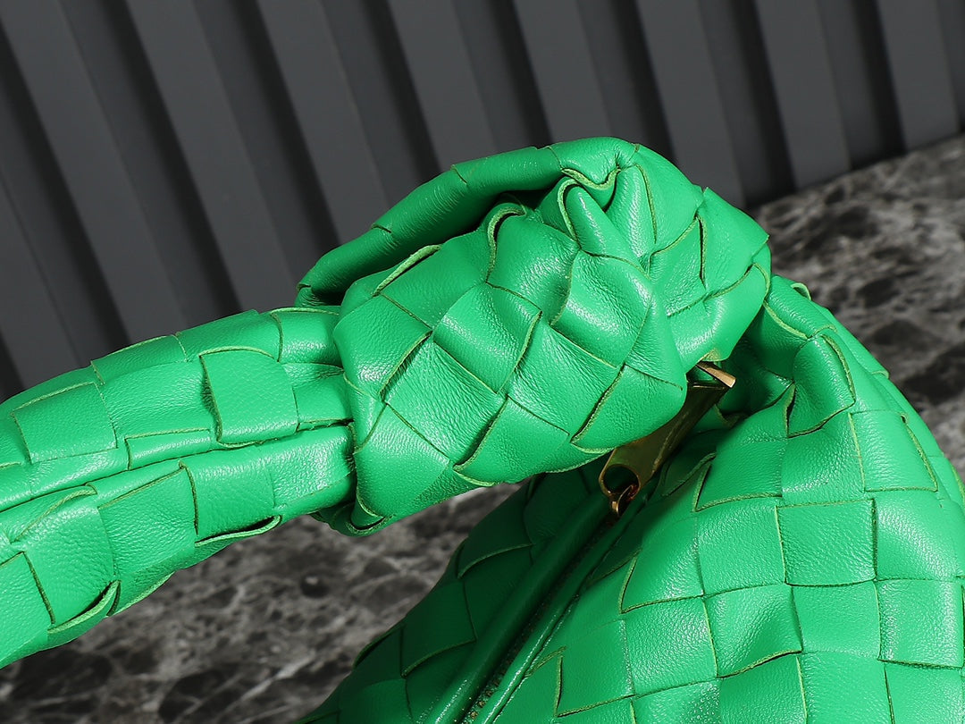 bv teen jodie 36cm green lambskin