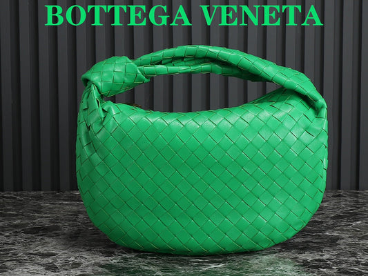 bv teen jodie 36cm green lambskin