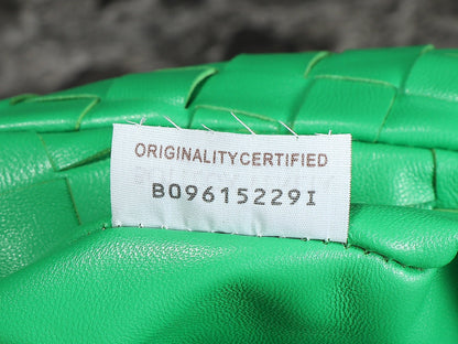 bv teen jodie 36cm green lambskin