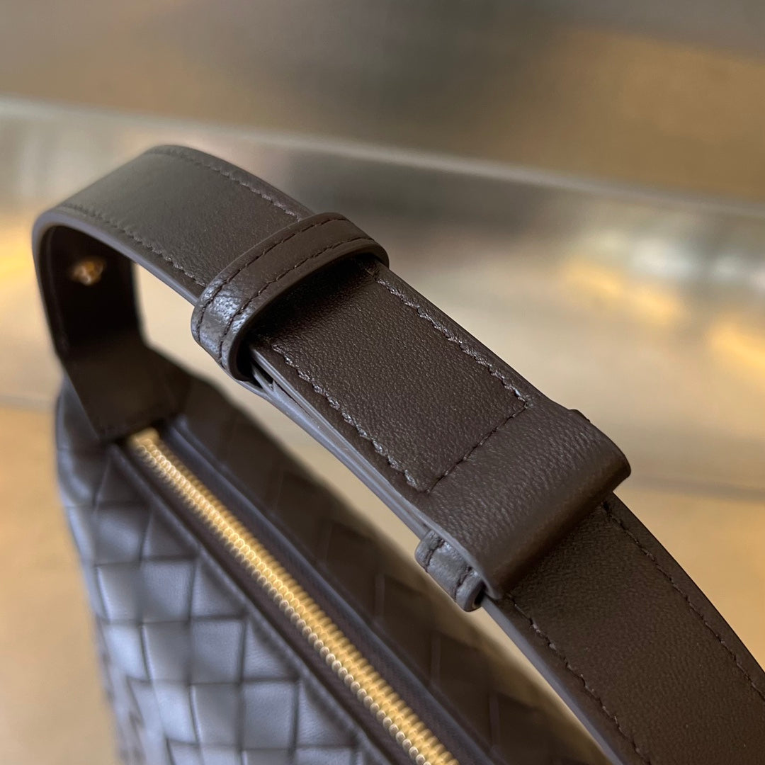 WALLACE 22 BAG CHOCOLATE CALFSKIN