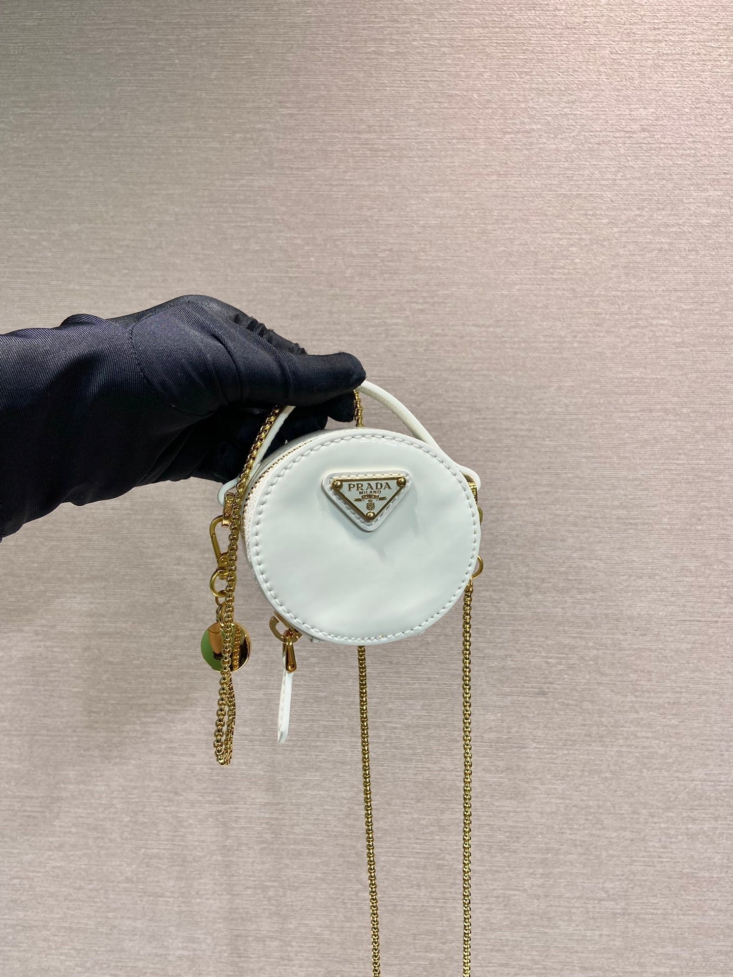 MINI ROUND BAG 8 IN WHITE GLOSSY CALFSKIN GOLD HARDWARE