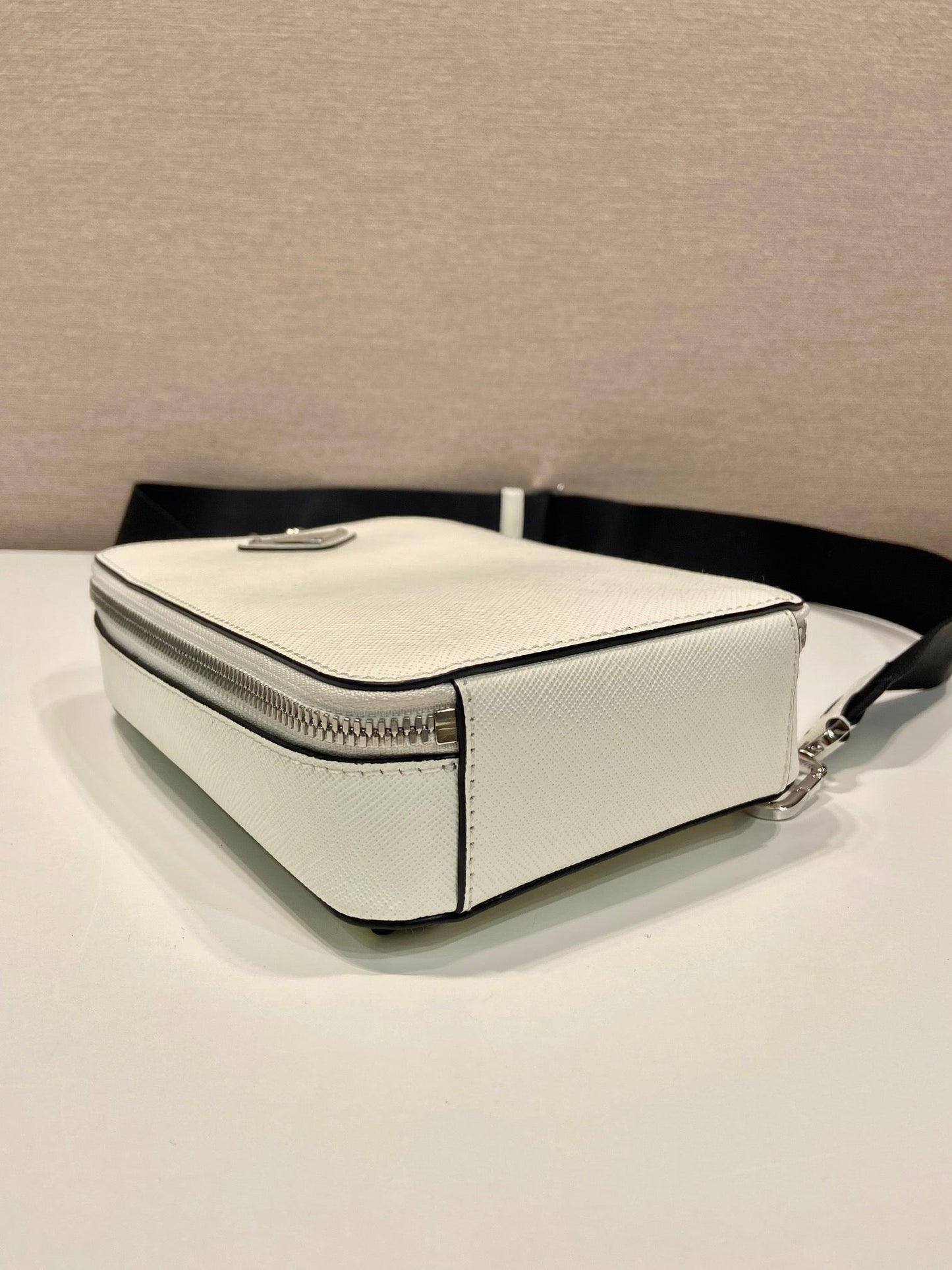 CHEST BAG 20 IN WHITE SAFFIANO LEATHER