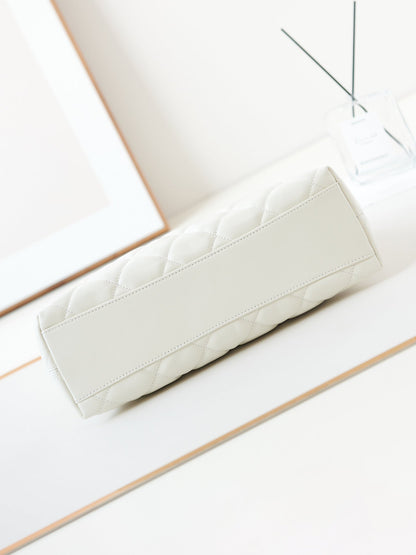 24a hobo bag 32cm white calfskin gold hardware