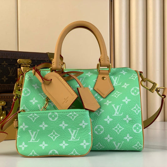 SPEEDY P9 BANDOULI¨¨RE 25 IN EMERALD GREEN MONOGRAM CALFSKIN