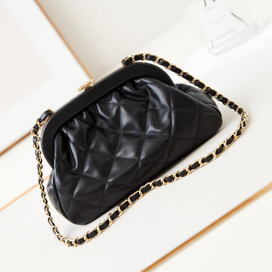 24a clutch 24cm black lambskin gold hardware
