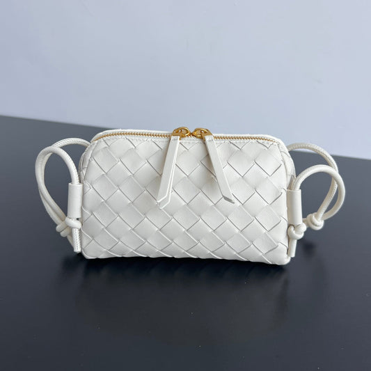 BV Concert Pouch 18.5cm White Lambskin