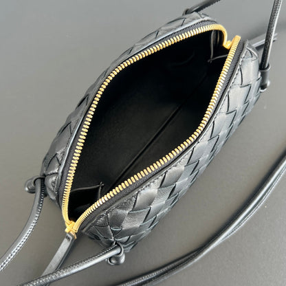 BV Concert Pouch 18.5cm Black Lambskin