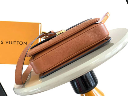 POCHETTE M¨¦TIS 25 IN COGNAC MONOGRAM EMPREINTE LEATHER GOLD HARDWARE