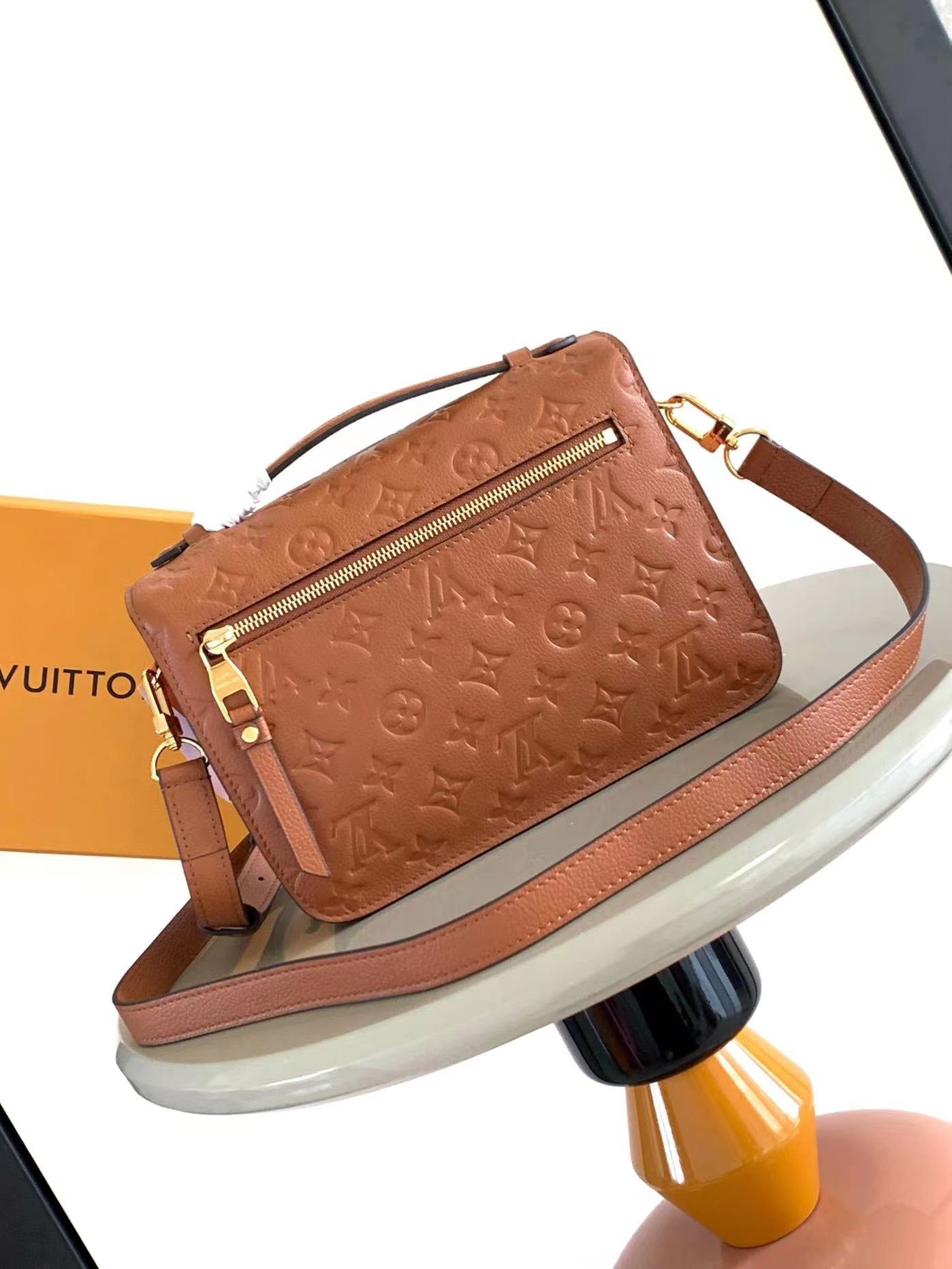 POCHETTE M¨¦TIS 25 IN COGNAC MONOGRAM EMPREINTE LEATHER GOLD HARDWARE
