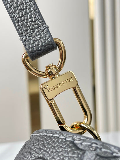 POCHETTE M¨¦TIS EAST WEST 21 IN GUN METAL EMBOSSED CALFSKIN GOLD HARDWARE