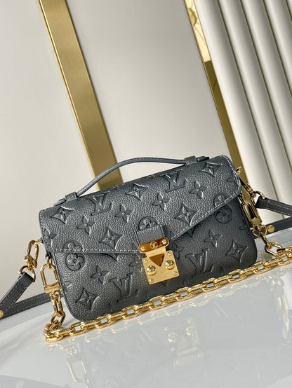 POCHETTE M¨¦TIS EAST WEST 21 IN GUN METAL EMBOSSED CALFSKIN GOLD HARDWARE