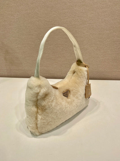 HOBO BAG 23 IN BEIGE RABBIT FUR