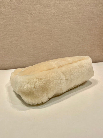 HOBO BAG 23 IN BEIGE RABBIT FUR