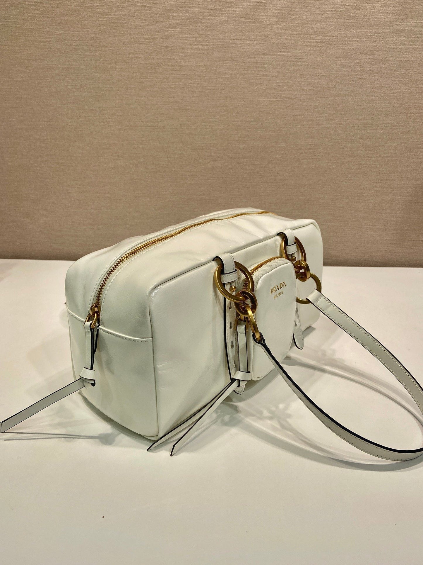 LARGE RECTANGULAR BAG 30 IN WHITE OIL WAX LAMBSKIN GOLD HARDWARE