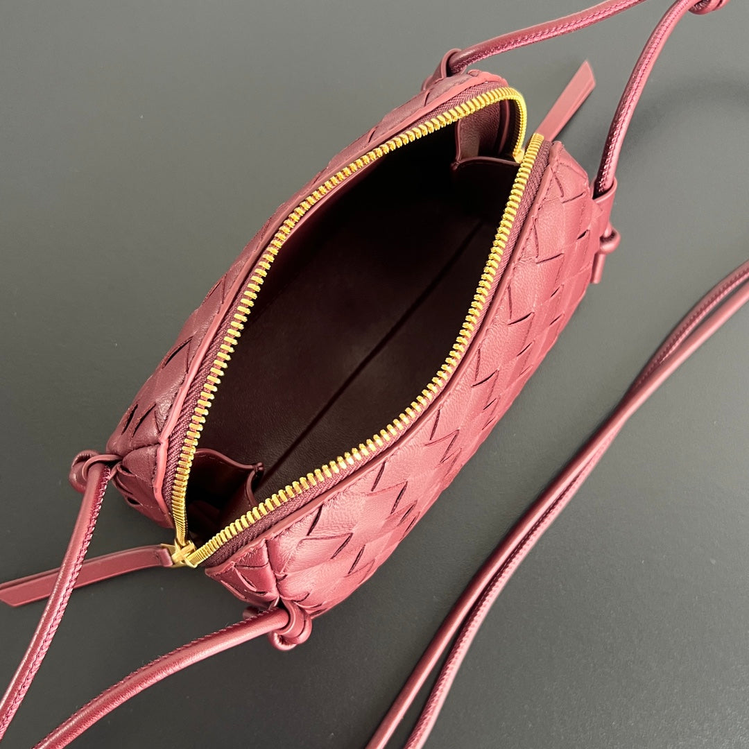 BV Concert Pouch 18.5cm Red Lambskin