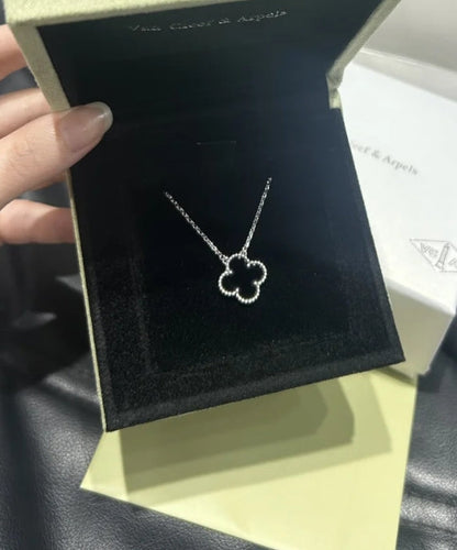 CLOVER 15MM BLACK ONYX SINGLE FLOWER NECKLACE