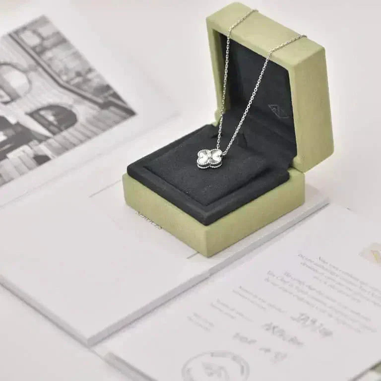 DIANA CLOVER  15MM DIAMOND LASER NECKLACE SILVER